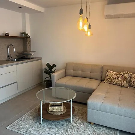 Le Petit Escape 2 Apartment *