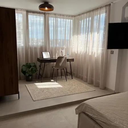 Le Petit Escape 2 Apartment
